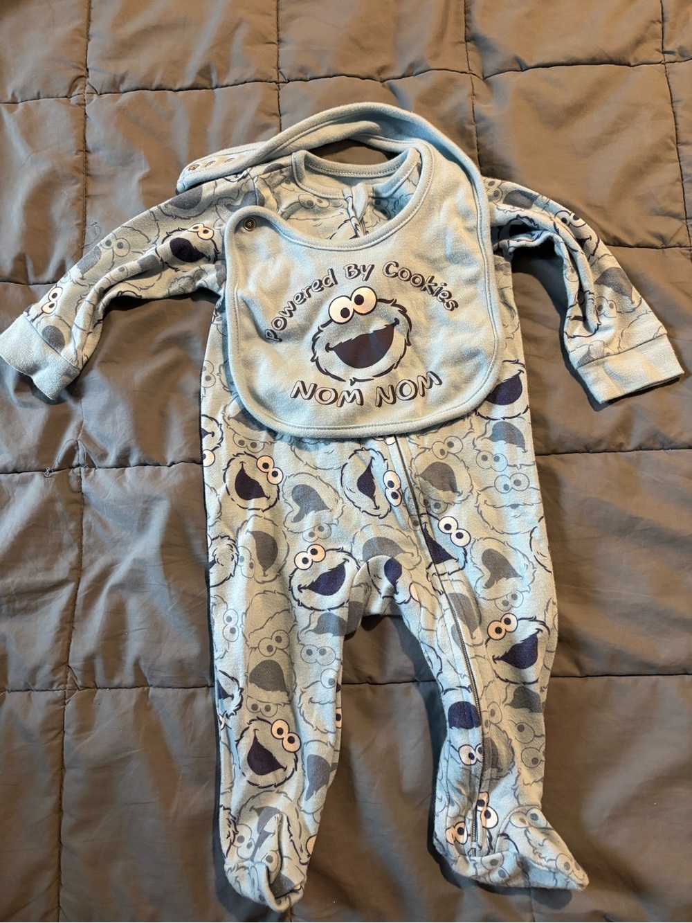 Cookie Monster Blue Printed Footed One-Piece with Bib 3-6m